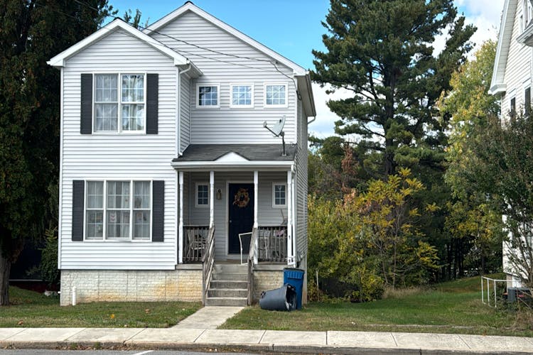 32 West Water St Smithsburg, MD 21783, Washington County