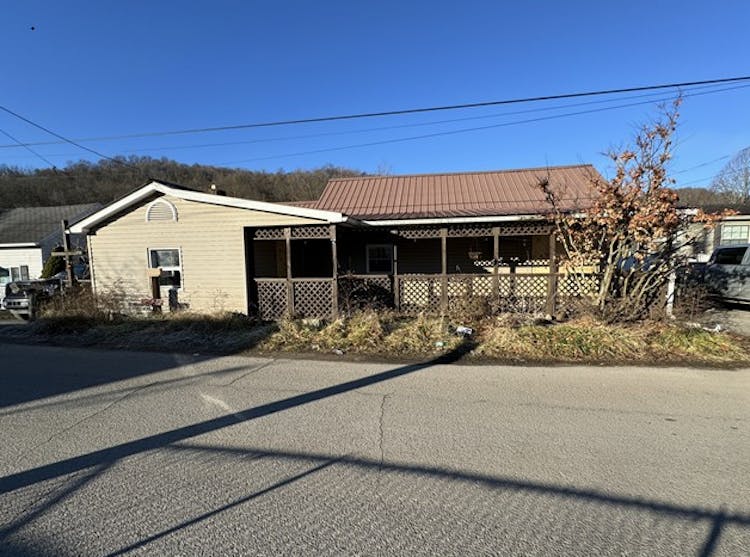 24 Camp Rd Gypsy, WV 26361, Harrison County