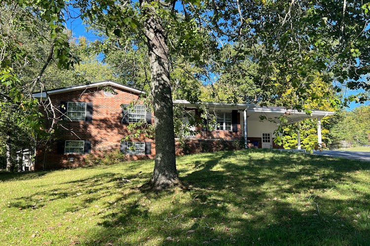 433 Apache Trl NW Cleveland, TN 37312, Bradley County