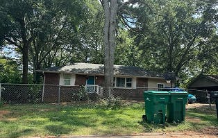Holly Cir, Forest Park, GA 30297