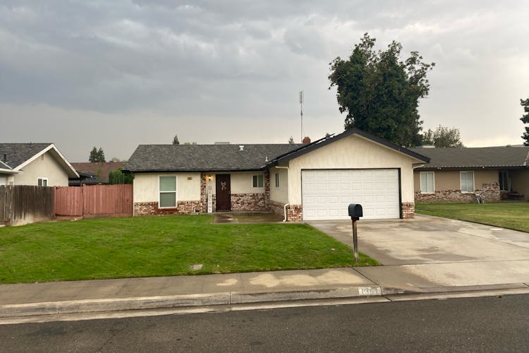 1361 Almond Street Selma, CA 93662, Fresno County