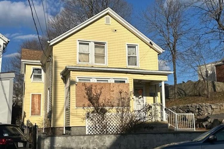 1814 Pleasant Street Fall River, MA 02723, Bristol County