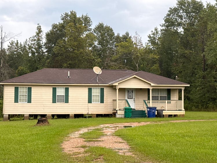 2828 James Dr NW Wesson, MS 39191, Lincoln County