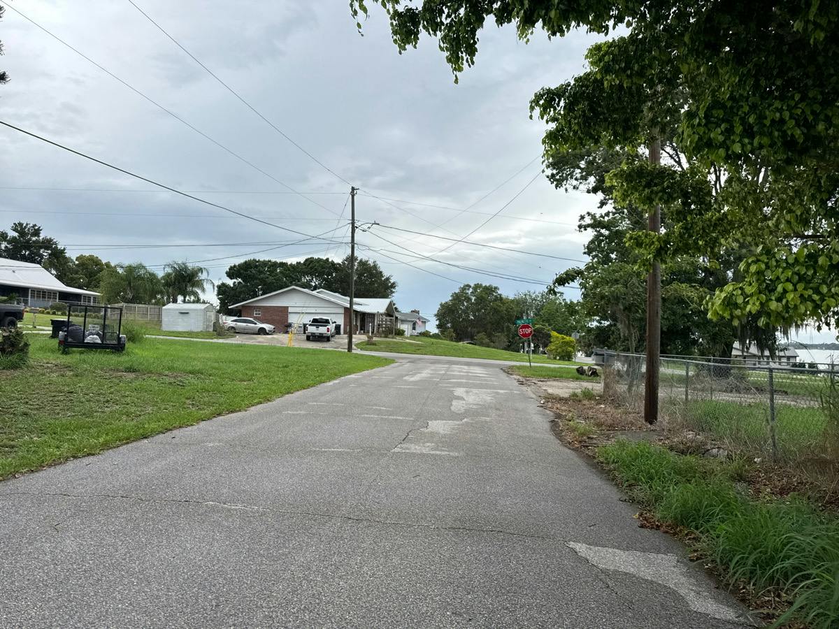 4th St, Frostproof, FL 33843