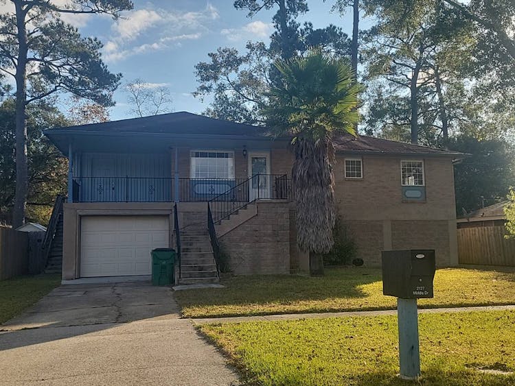 2127 Middle Drive Slidell, LA 70458, Saint Tammany County