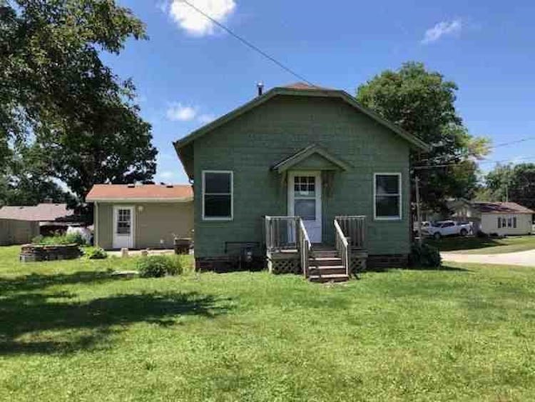 1005 E 10th St. S Newton, IA 50208, Jasper County