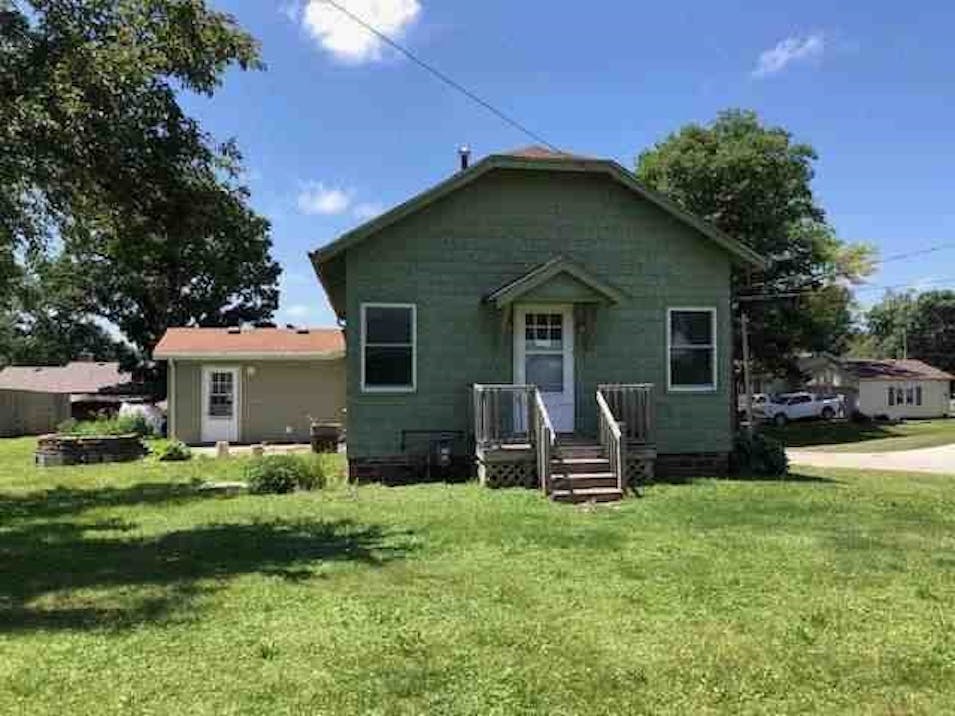 1005 E 10th St. S Newton, IA 50208, Jasper County