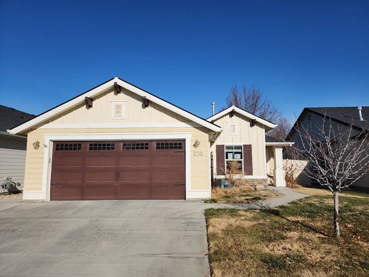 250 E Bluelark Ct Meridian, ID 83642, Ada County