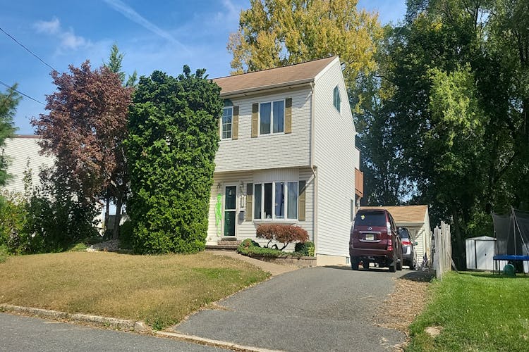 32 Windsor Drive E Brunswick Twp, NJ 08816, Middlesex County