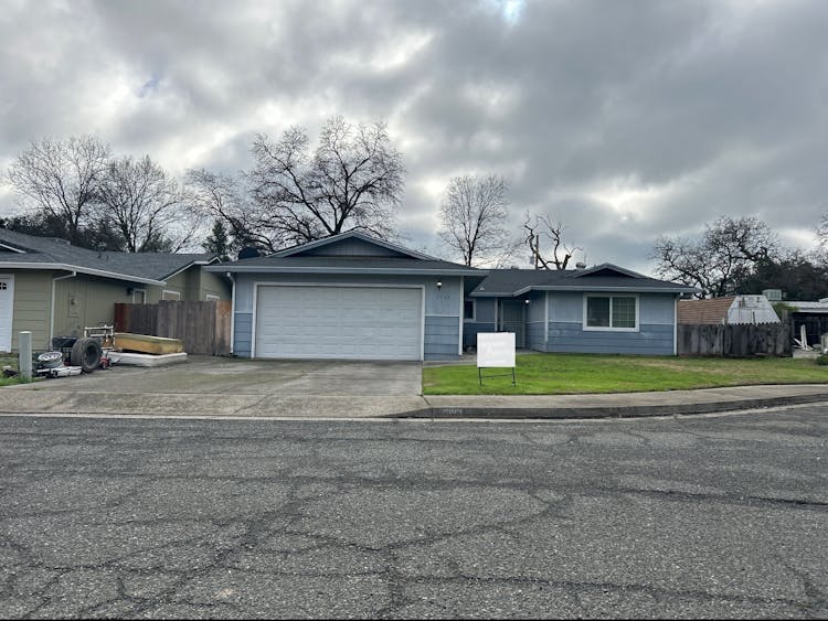 2093 Stonybrook Dr. Red Bluff, CA 96080, Tehama County