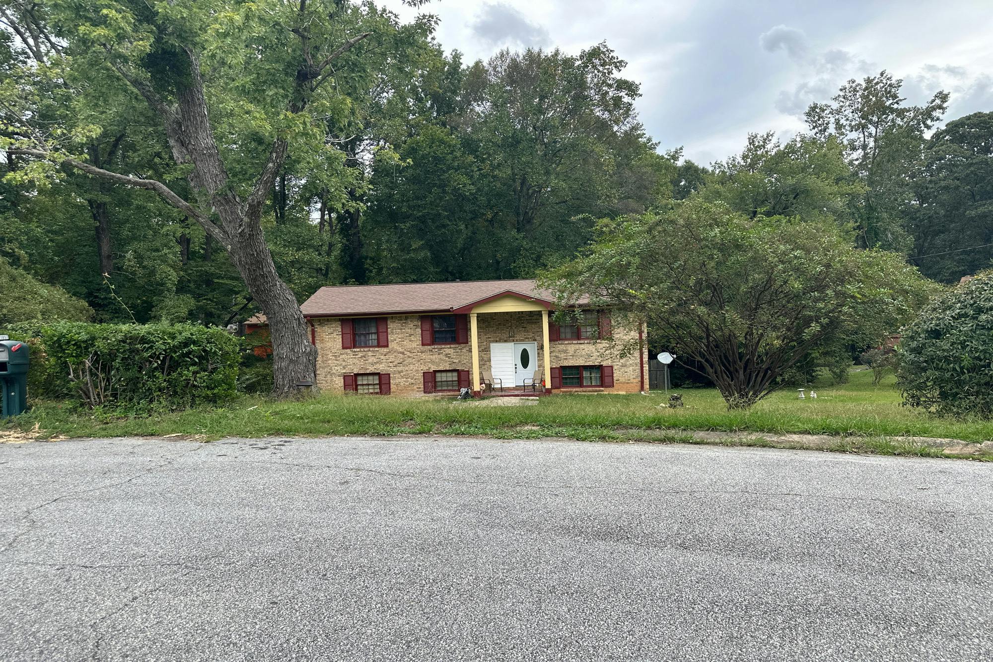 Rockford Ct, Riverdale, GA 30296