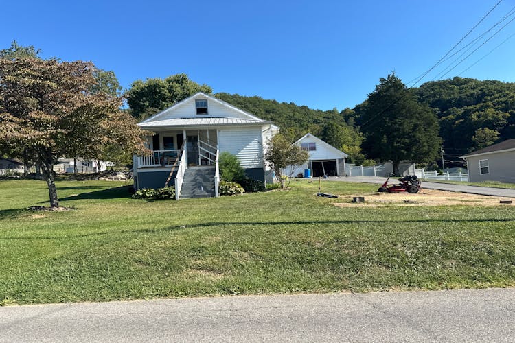 2640 Broad Street Bristol, TN 37620, Sullivan County