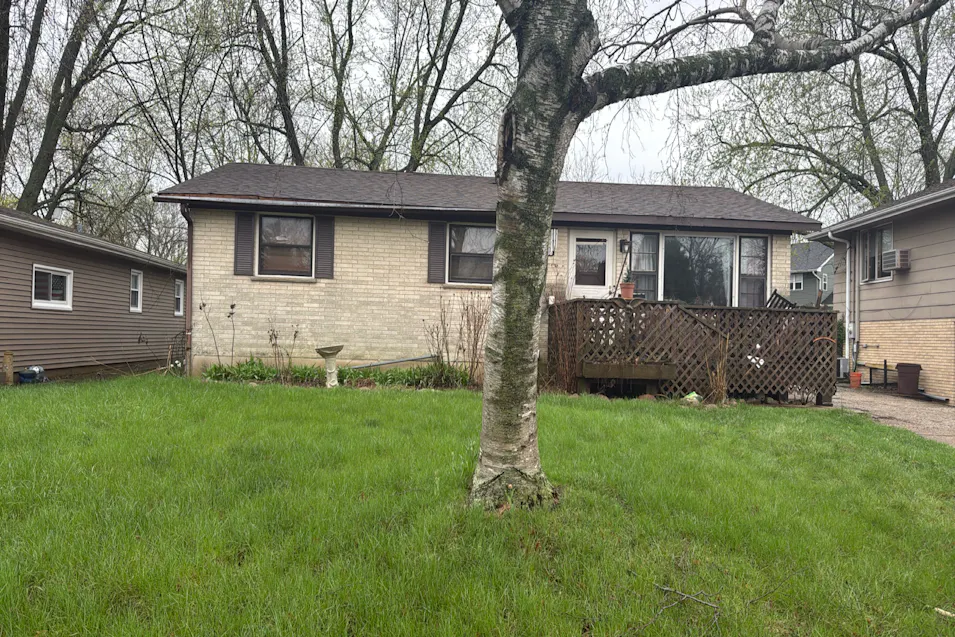 33308 N. Valley View Dr. Grayslake, IL 60030, Lake County