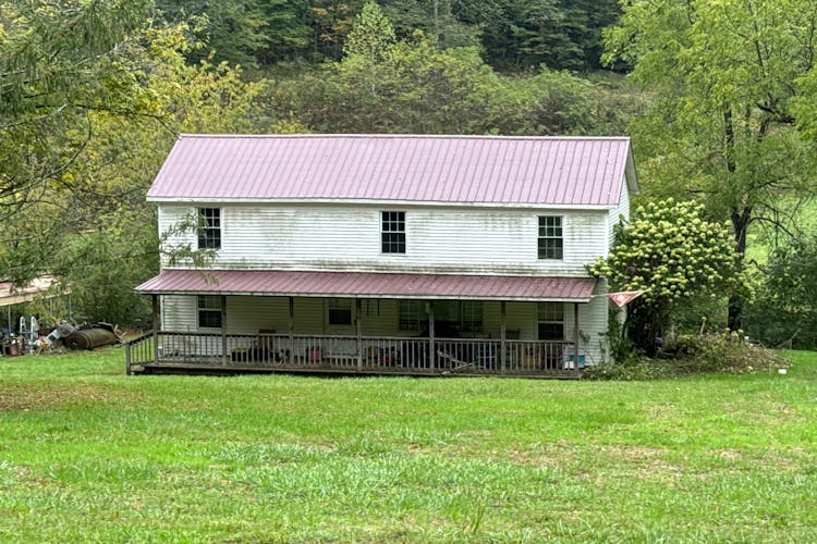 1731 Charleys Creek Rd Culloden, WV 25510, Cabell County