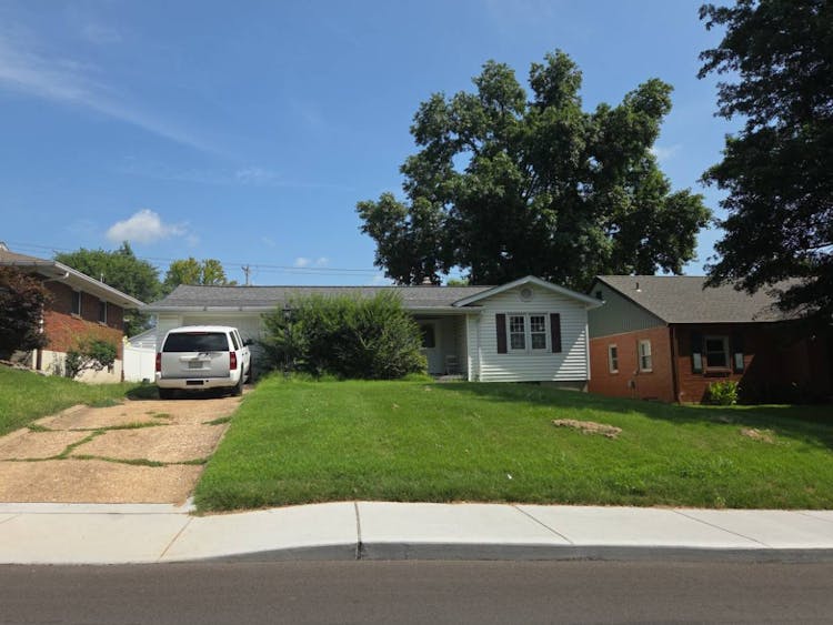 935 W Main St Festus, MO 63028, Jefferson County