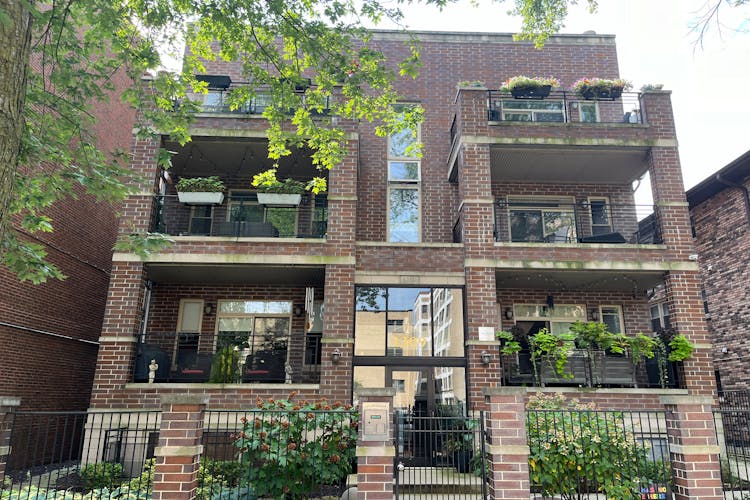 1309 W Lunt Ave Apt 1e Chicago, IL 60626, Cook County