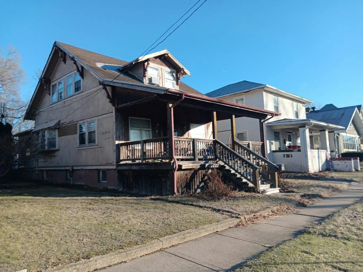 Main St, Knoxville, IL 61448