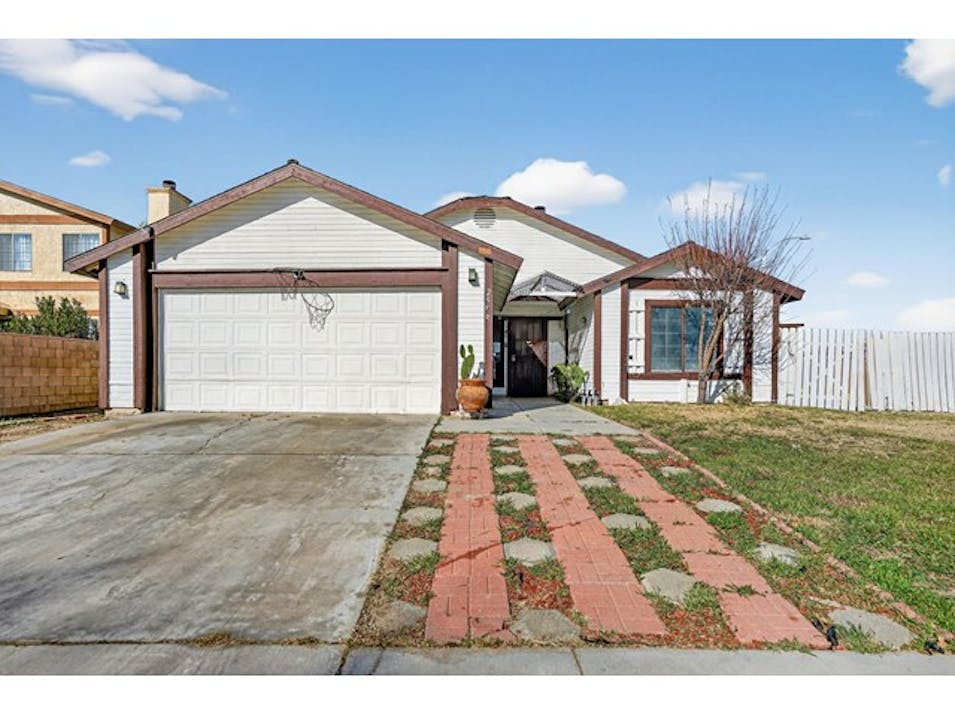 2559 East Avenue J2 Lancaster, CA 93535, Los Angeles County