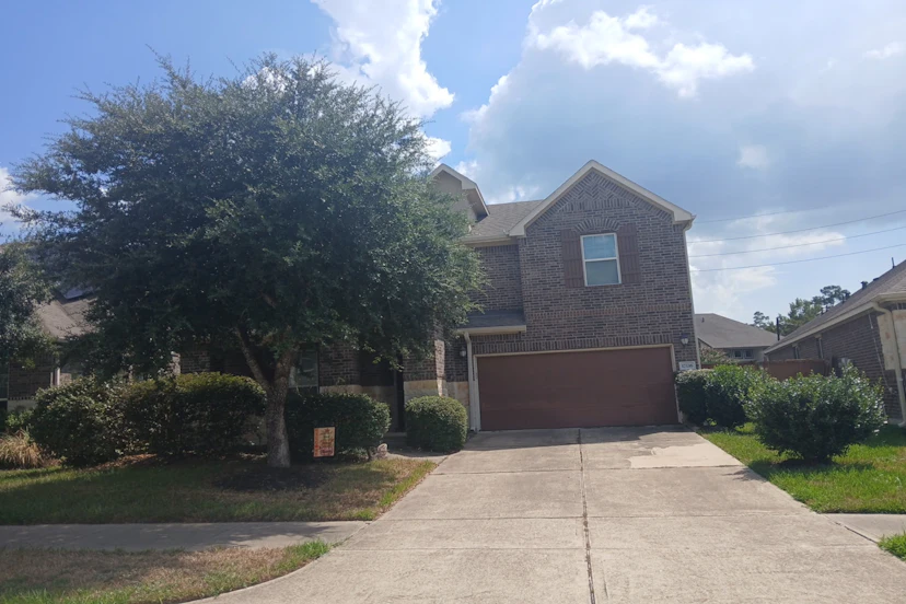 17116 Border Lake Lane