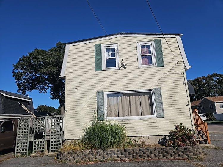 2016 Warwick Avenue Warwick, RI 02889, Kent County