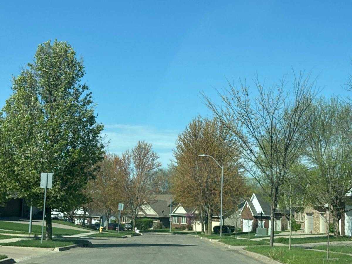 Brook View Dr, Des Moines, IA 50317