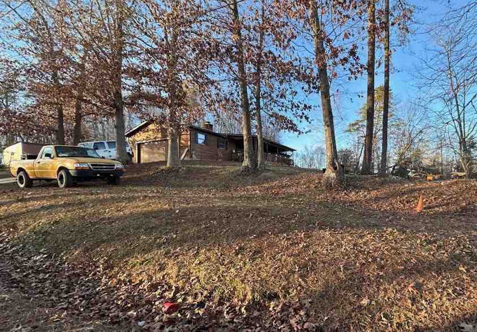 56 Morgan Dr Sandyville, WV 25275, Jackson County
