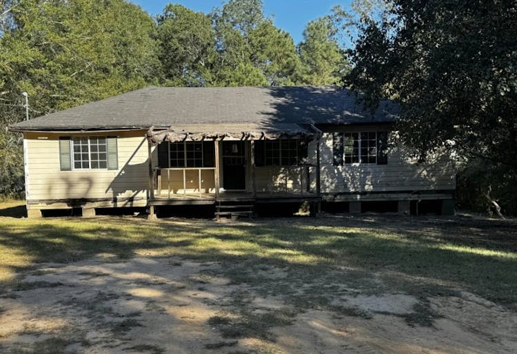 122 Hull Dr Magee, MS 39111, Simpson County