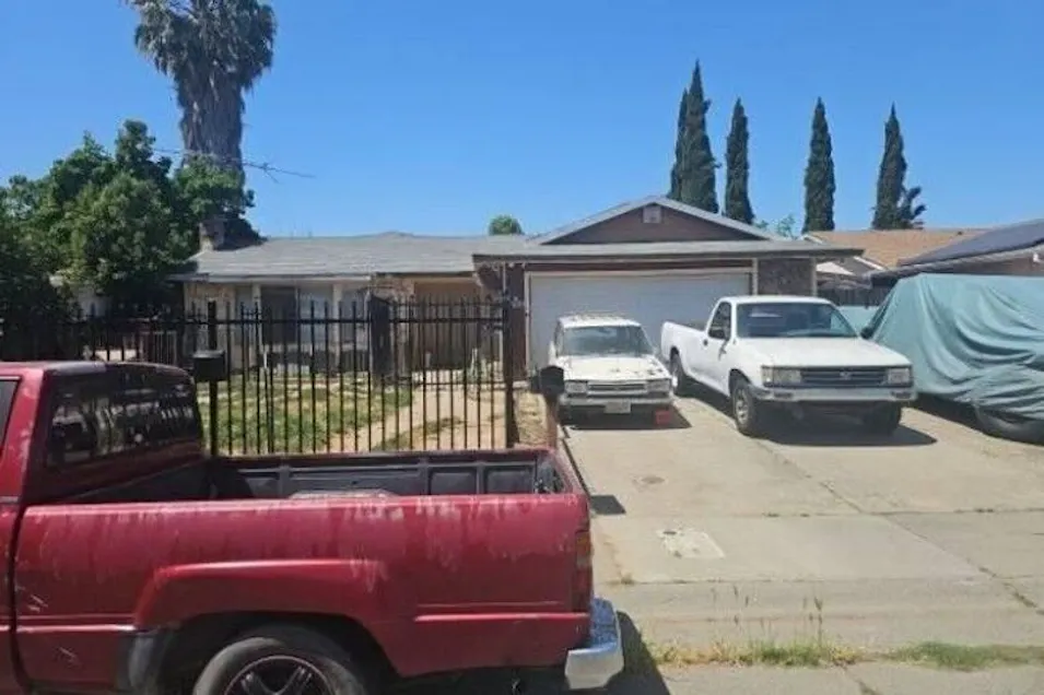 7600 Rock Creek Way Sacramento, CA 95824, Sacramento County