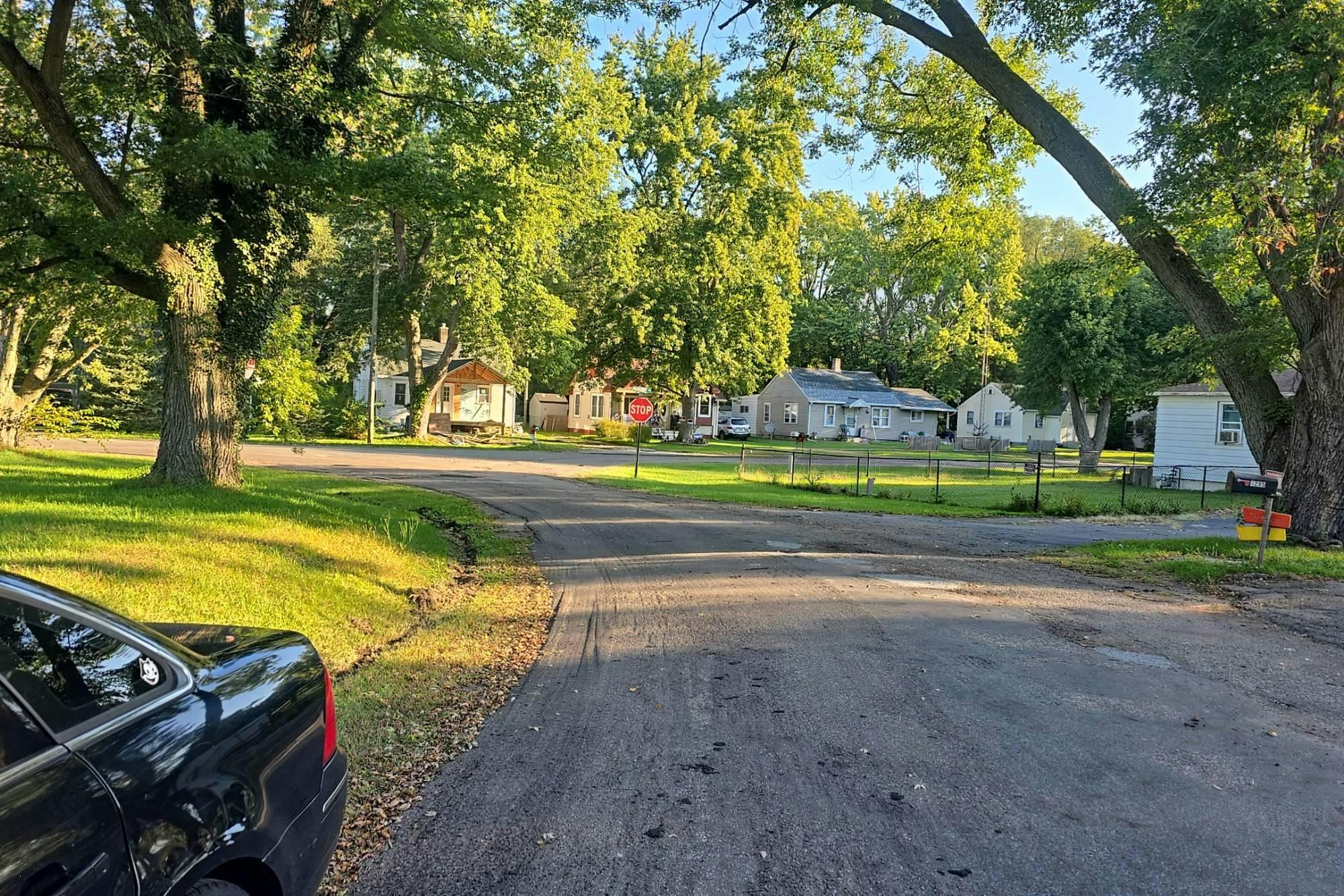 Warren Ave, Benton Harbor, MI 49022