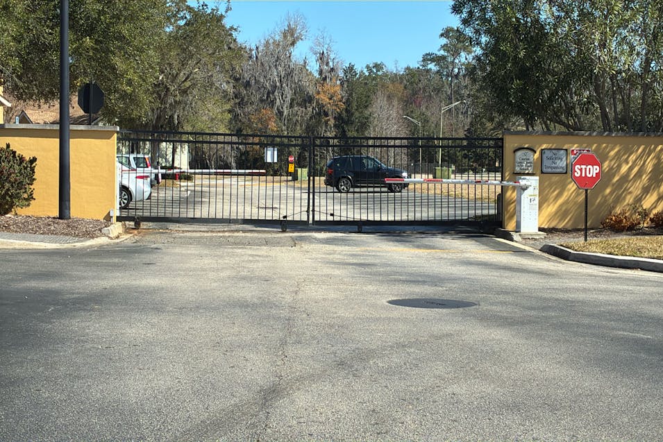 8539 Gate Parkway West Jacksonville, FL 32216, Duval County