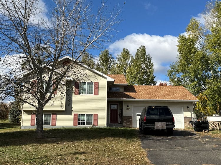 1287 Agate Court Sauk Rapids, MN 56379, Benton County