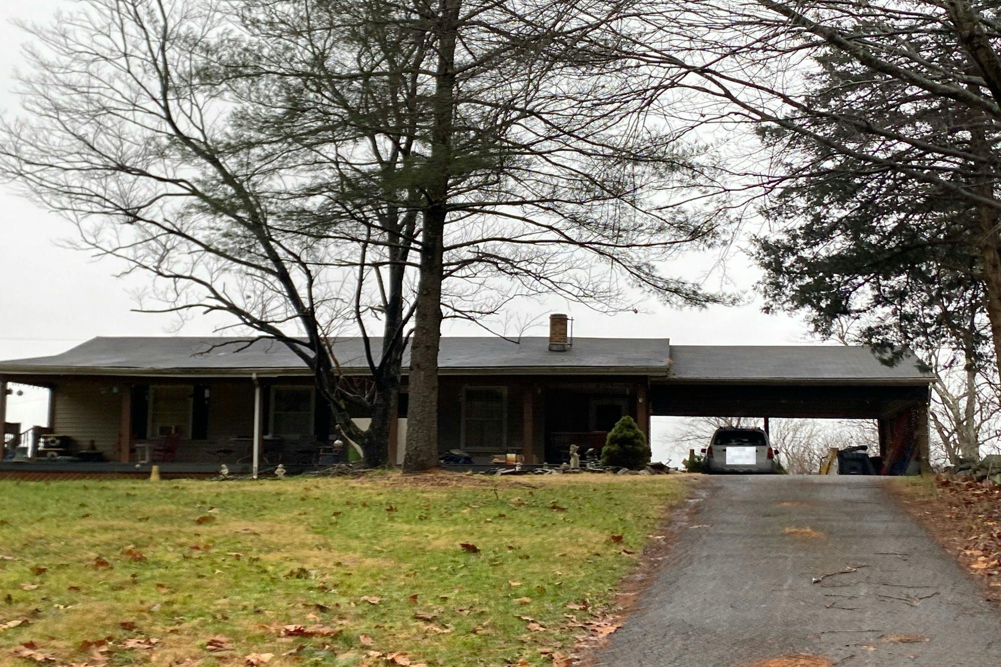Slate Mills Rd, Sperryville, VA 22740
