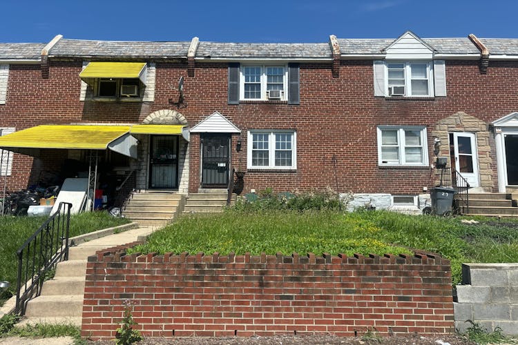 23 Mermont Cir Darby, PA 19023, Delaware County