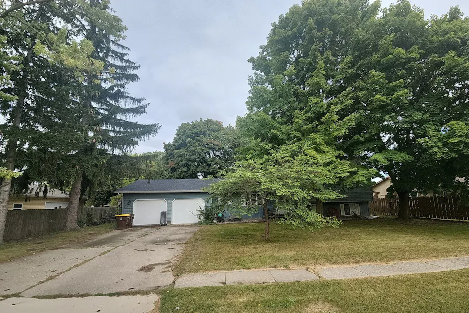 605 E Liberty St Chesaning, MI 48616, Saginaw County