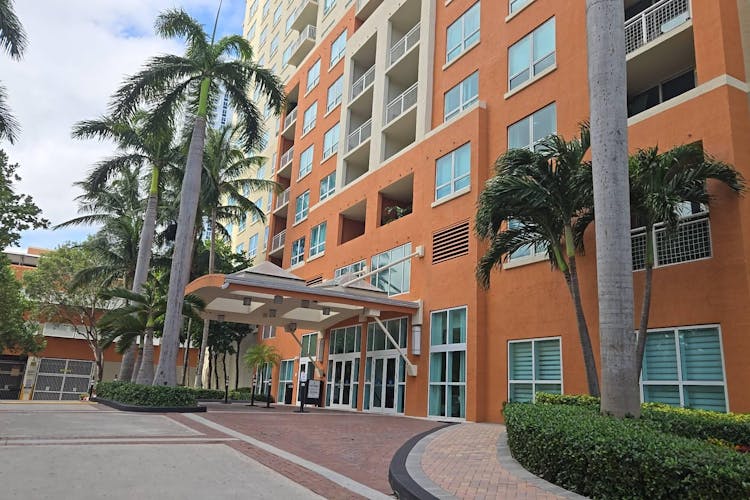 2000 N Bayshore Dr Apt 403 Miami, FL 33137, Miami-Dade County