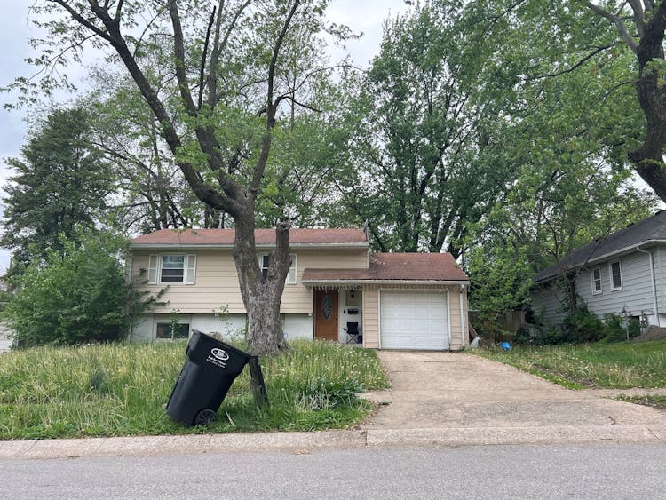 4220 S Union St Independence, MO 64055, Jackson County