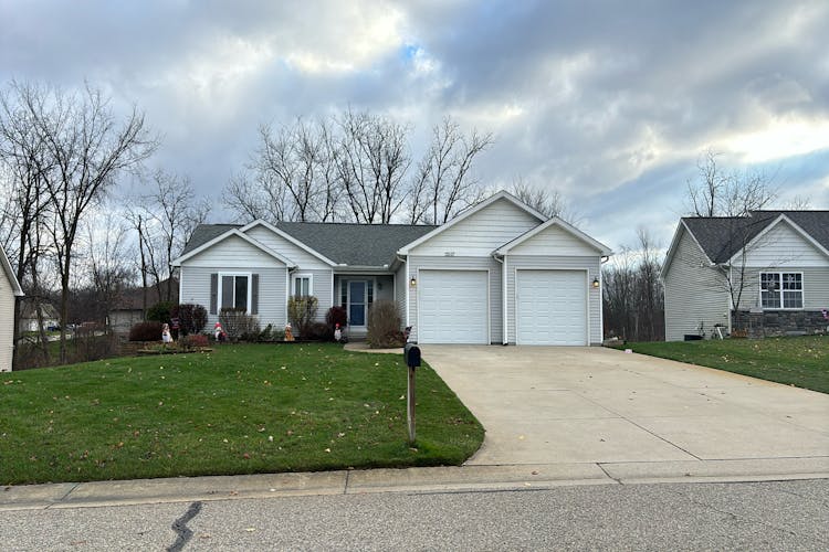 12117 Carmela Dr Fenton, MI 48430, Genesee County