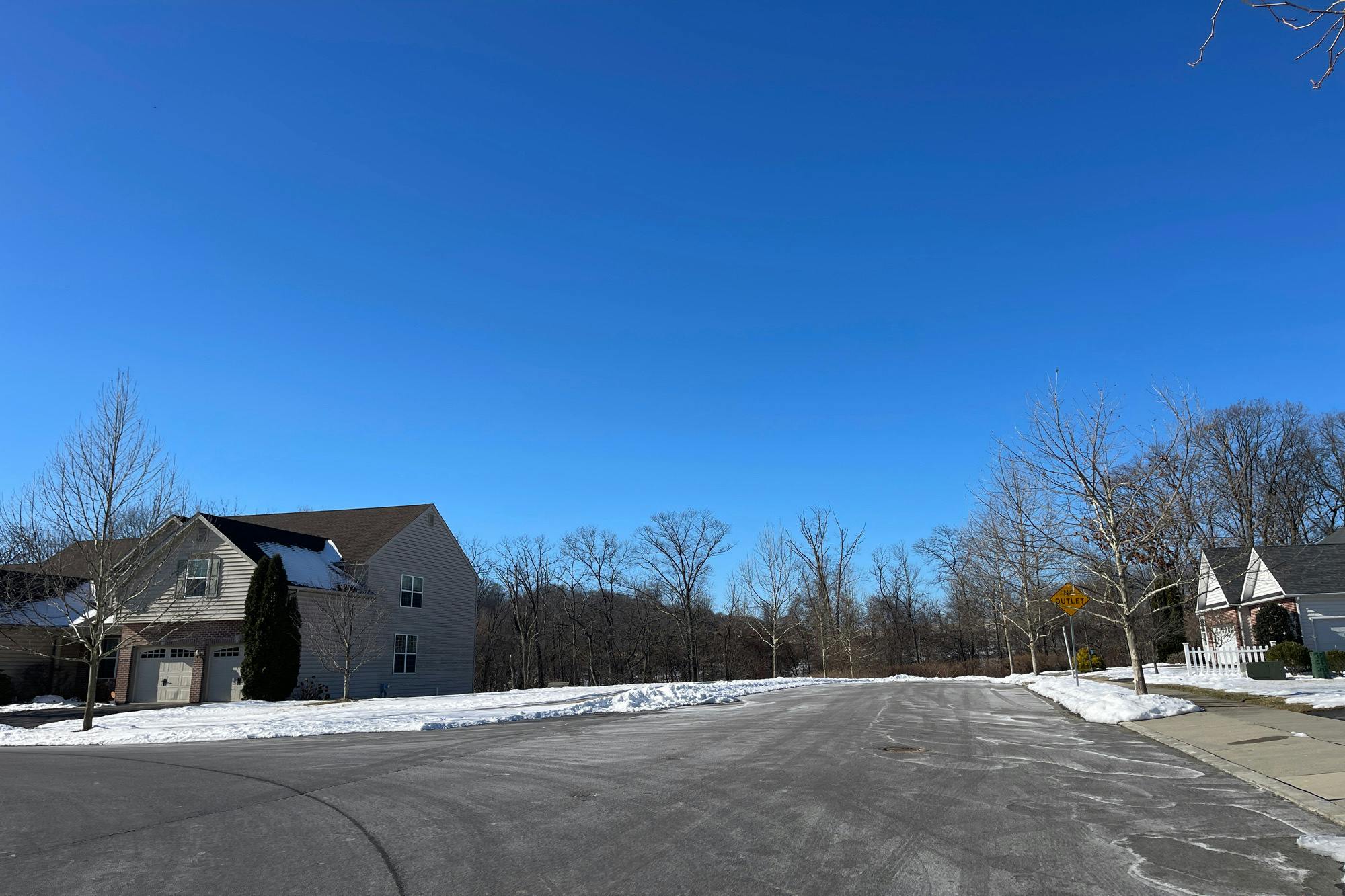 Swallow Tail Ln, Breinigsville, PA 18031