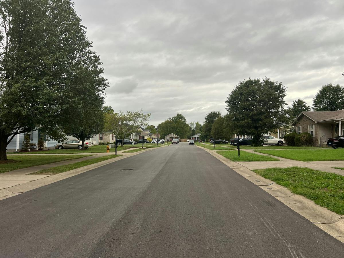 Red Fern Rd, Louisville, KY 40219