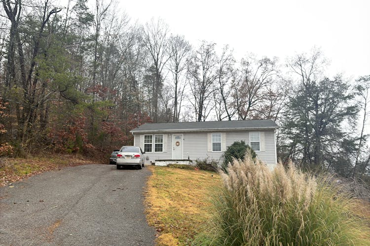 114 Olive Lane Clinton, TN 37716, Anderson County