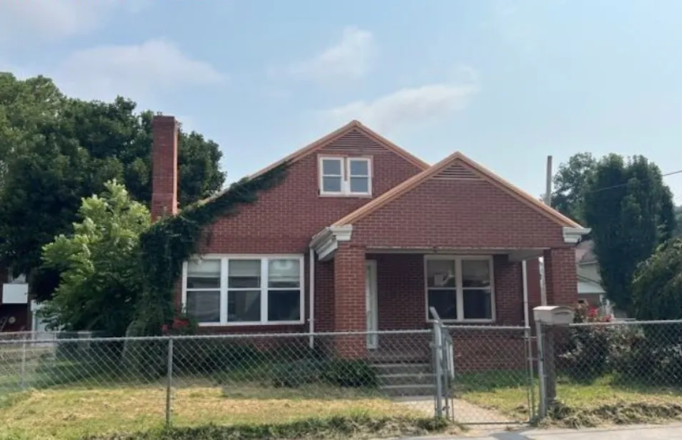 319 Blondell Ave Appalachia, VA 24216, Wise County