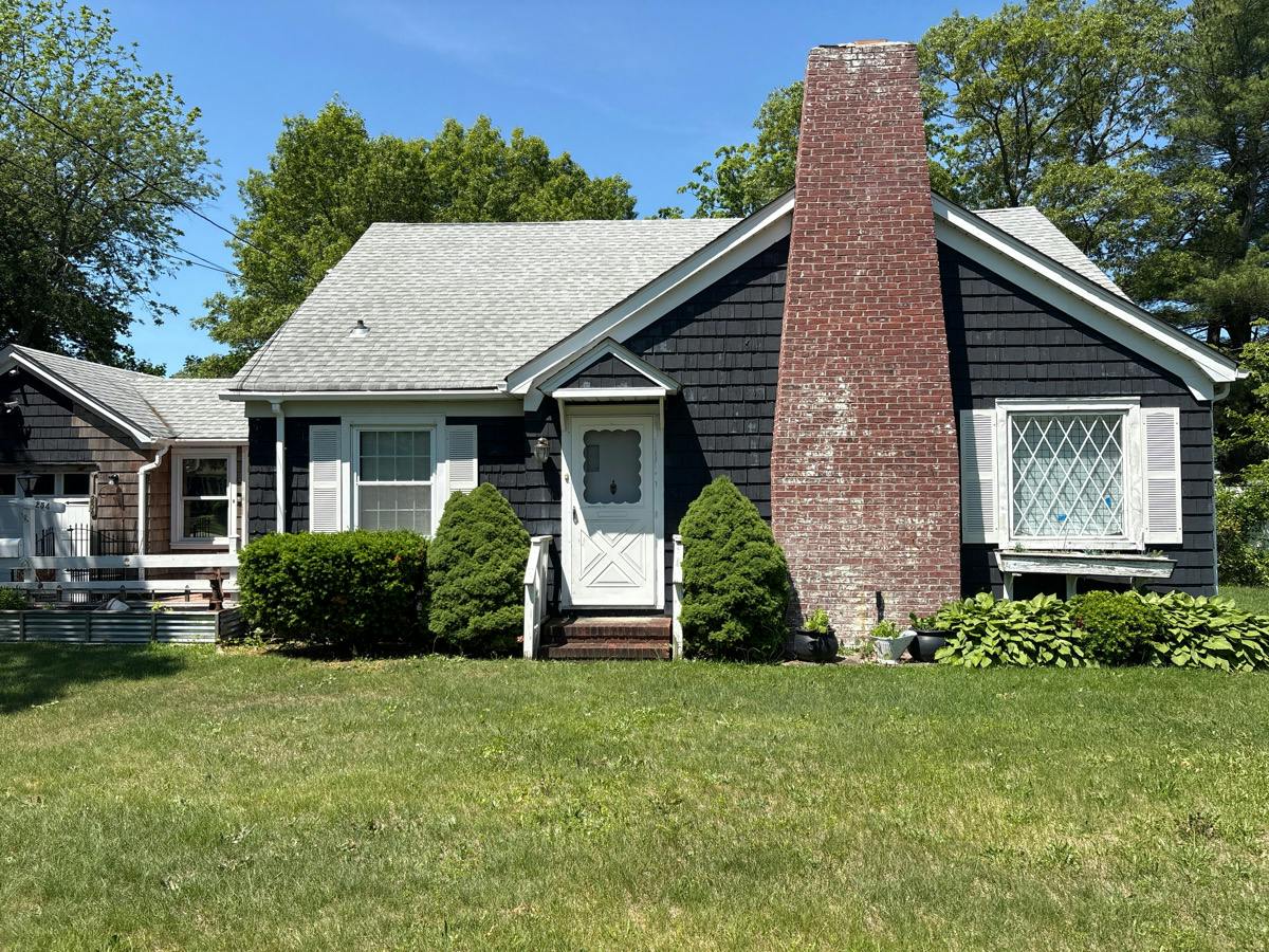 Washington Ave, Patchogue, NY 11772