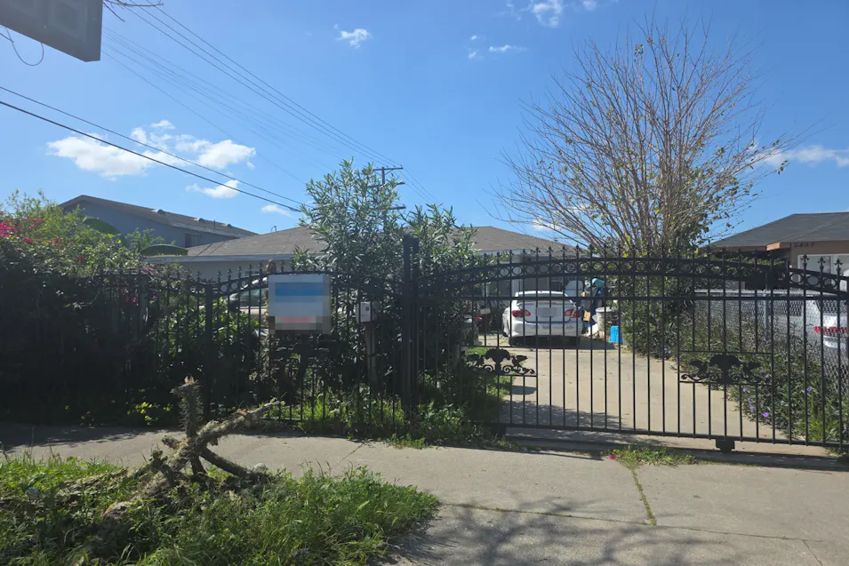 10811 South San Pedro Street Los Angeles, CA 90061, Los Angeles County