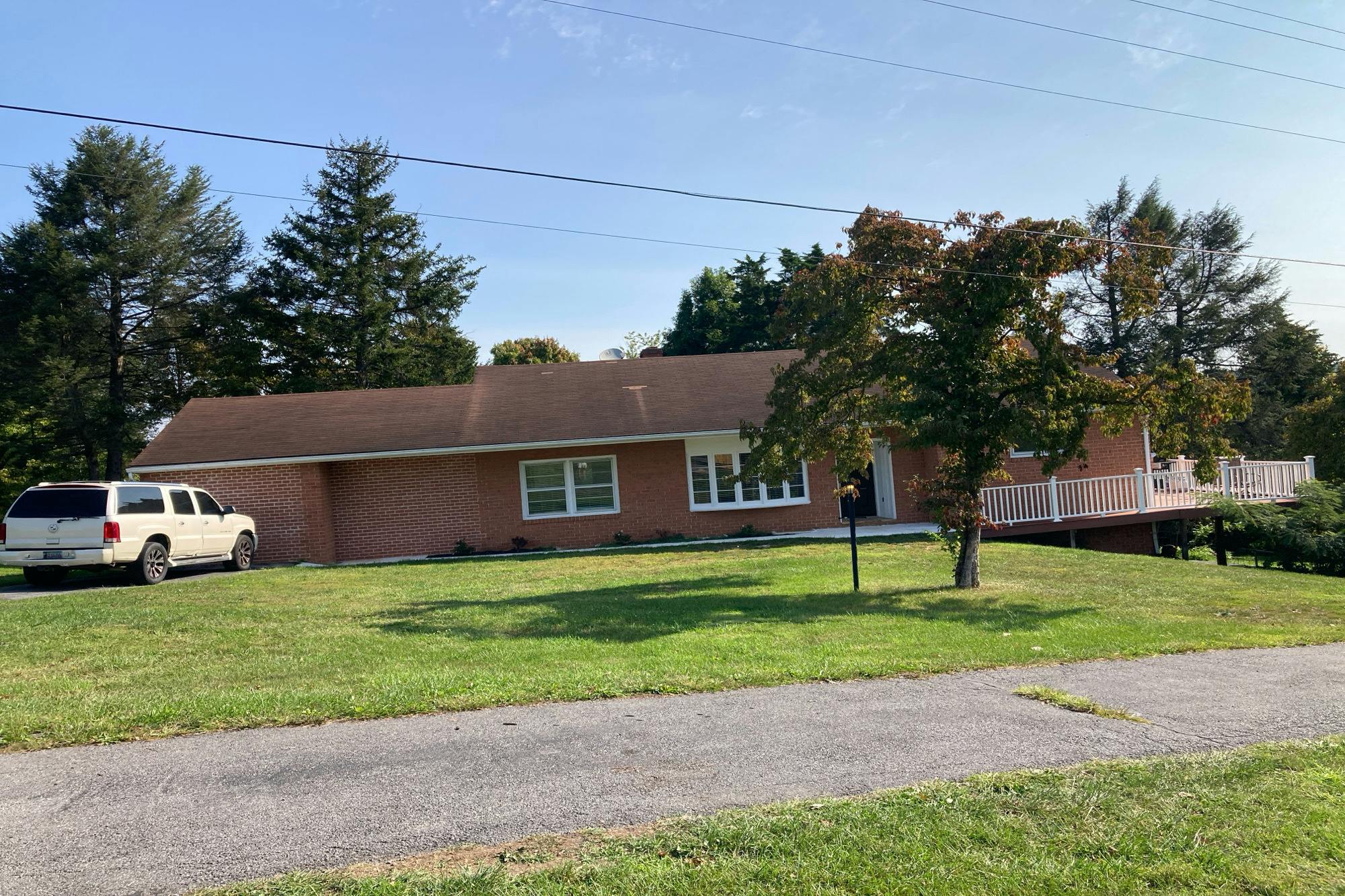 Vision Ln, Falling Waters, WV 25419