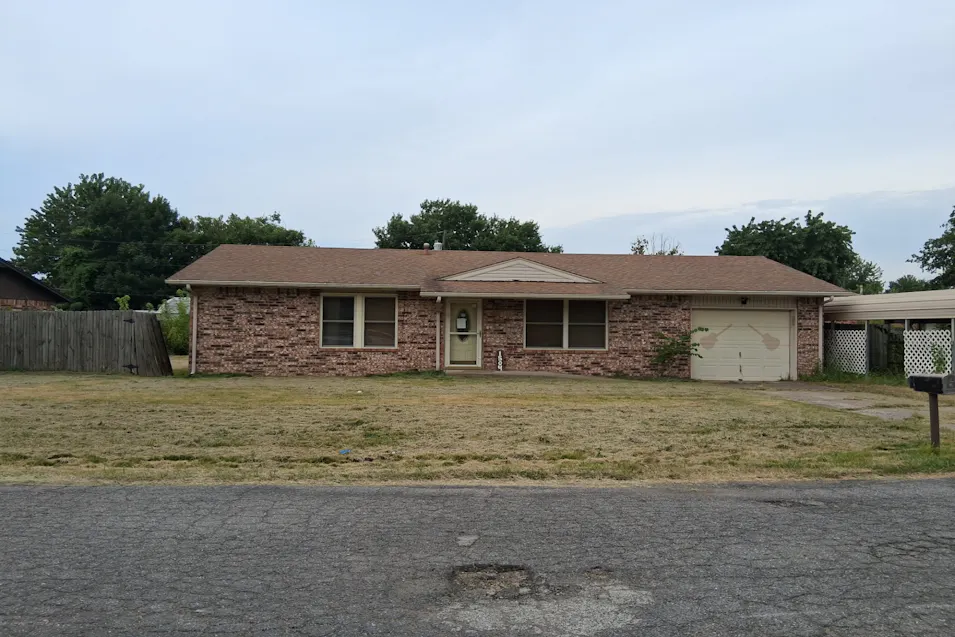 1504 S Johnson Ave Wagoner, OK 74467, Wagoner County