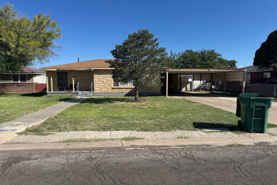 606 E Yucca Dr Hobbs, NM 88240, Lea County