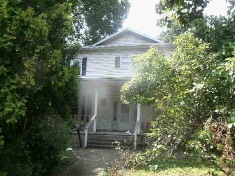 735 Brighton Blvd Zanesville, OH 43701, Muskingum County