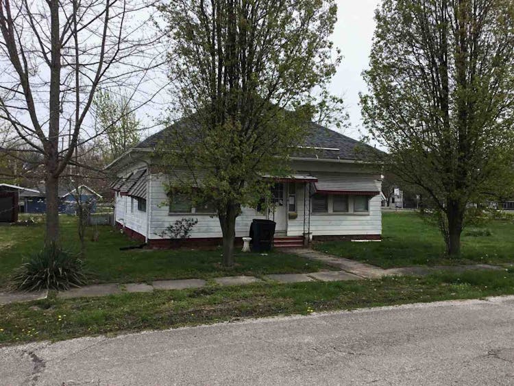 217 W Burr Oak St Jasonville, IN 47438, Greene County