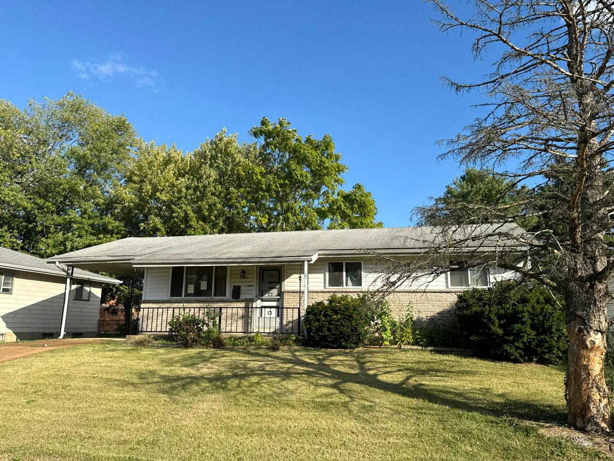 Morris Dr, Florissant, MO 63031 #1