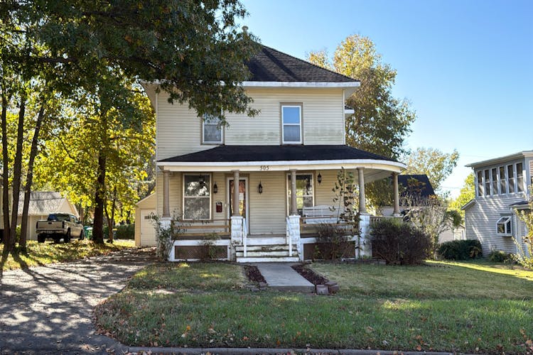 505 E Wea St Paola, KS 66071, Miami County